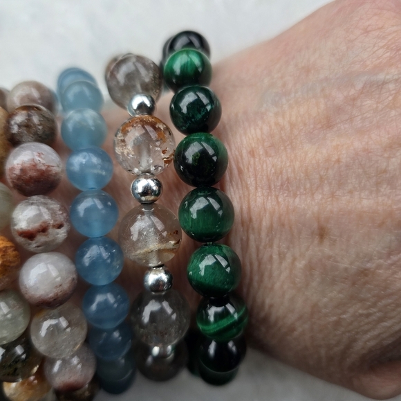 10mm Green Tiger Eye Bracelet - Picture 8 of 10